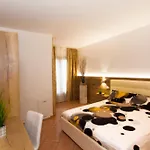 Delle Rose 4* Tremosine
