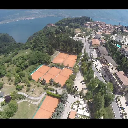 Delle Rose Tremosine