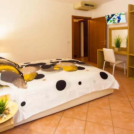 Delle Rose Aparthotel Tremosine