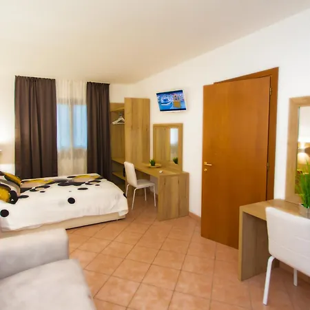 Delle Rose 4*