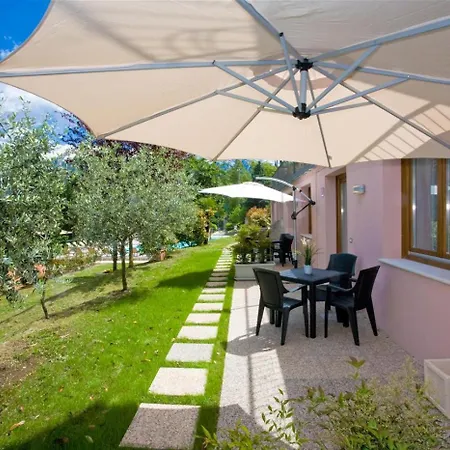 Delle Rose Aparthotel 4*